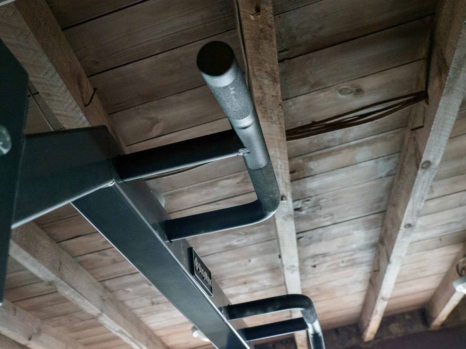 Maximize Your Fitness with the Lifelong Adjustable Pull-Up Bar